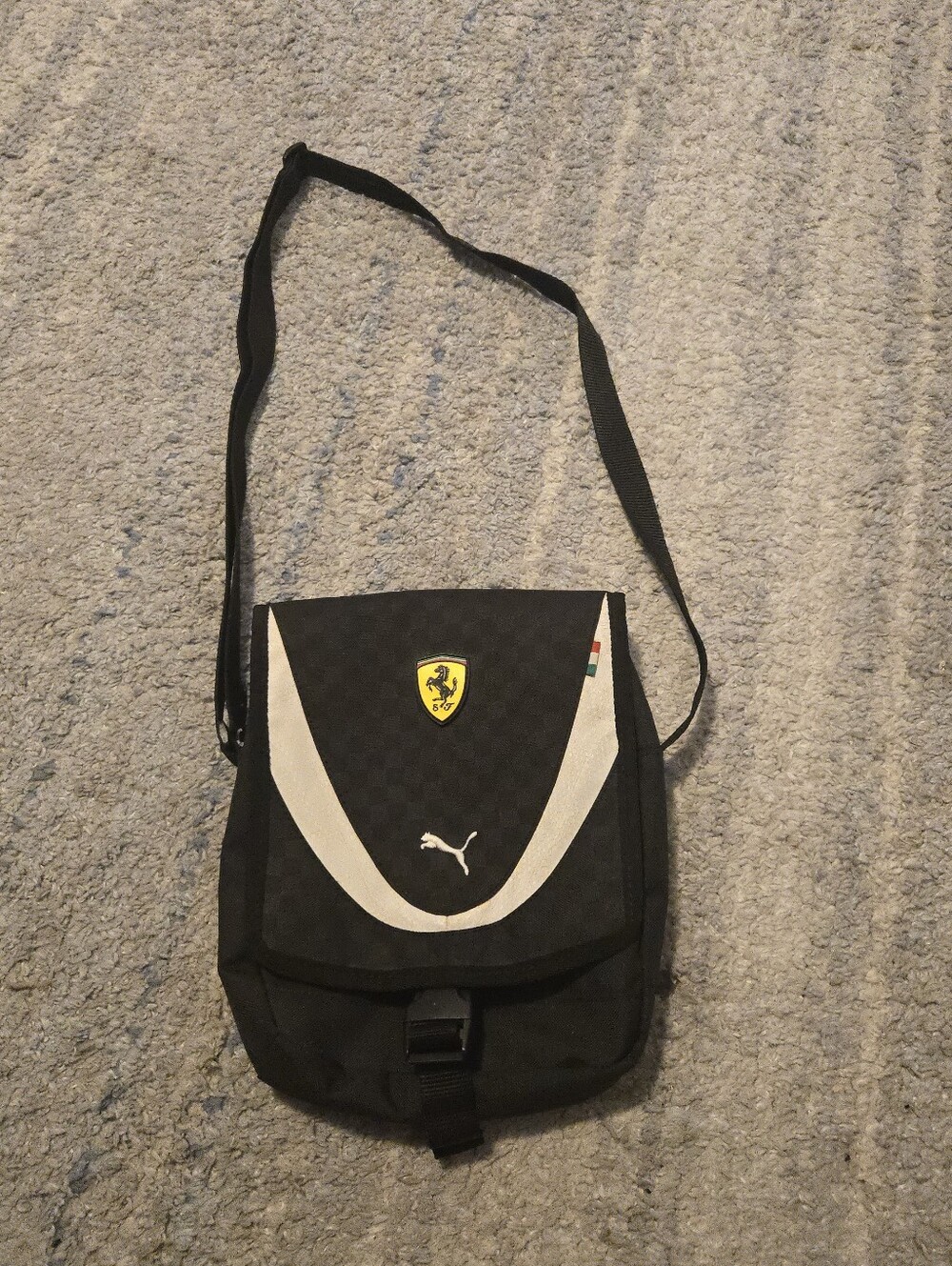 Puma Scuderia Ferrari Messenger Bag Black Crossbody F1 Racing Shoulder Bag
